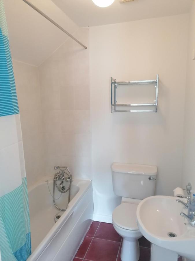 4 Clifden Court 아파트 외부 사진